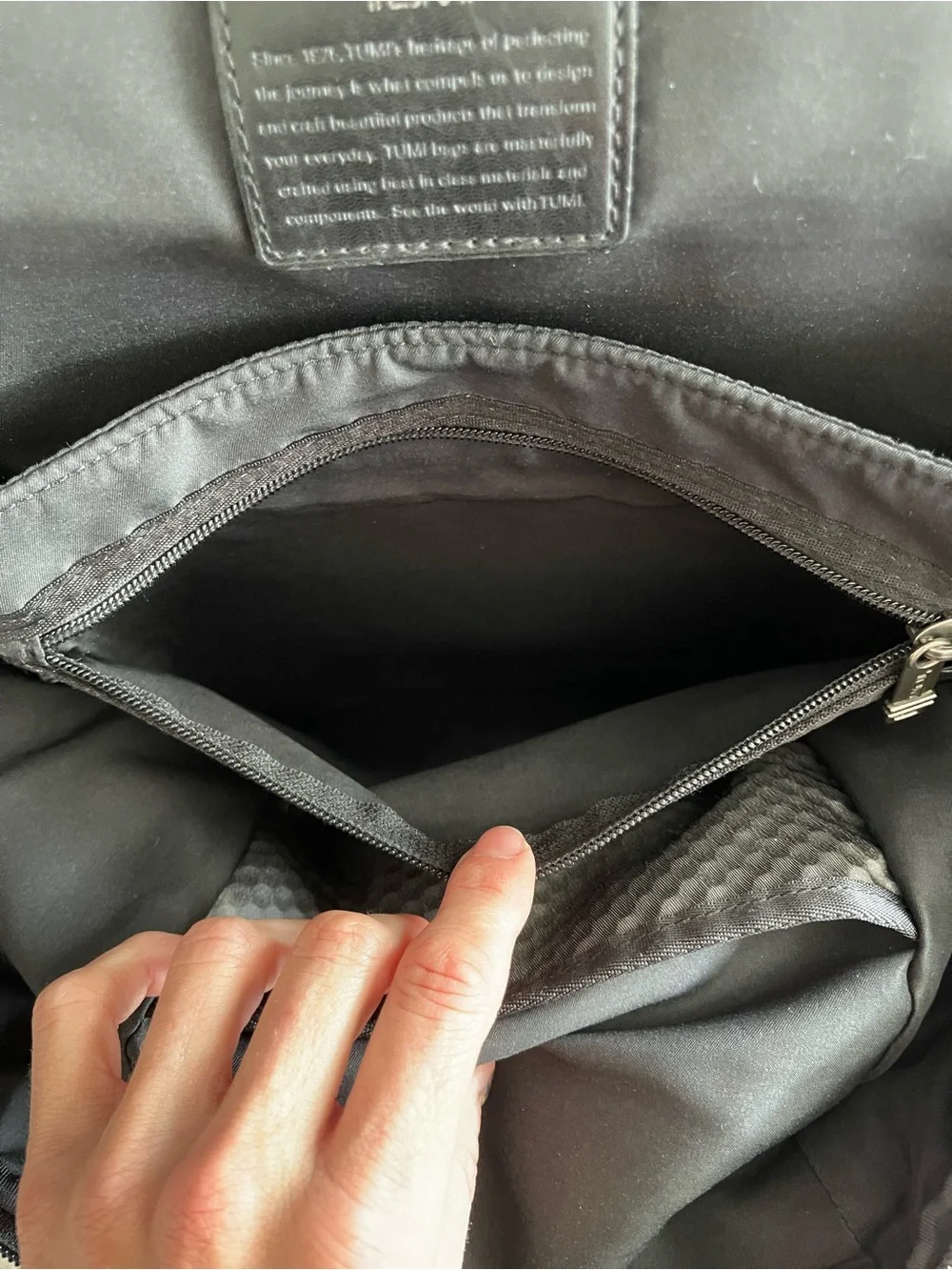 Tumi parrish laptop